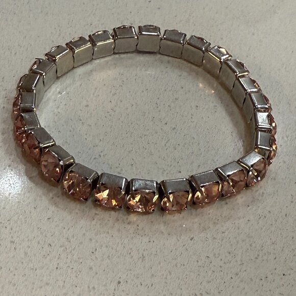 Gorgeous Pink Rhinestone Stretch Bracelet - Picture 3 of 4